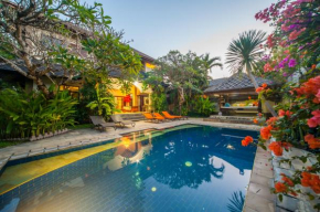 Гостиница Villa Este  Kuta